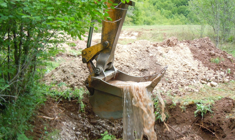 Permakultur-Projekt in Bosnien; 3. Brunnen bauen, statt Quelle fassen